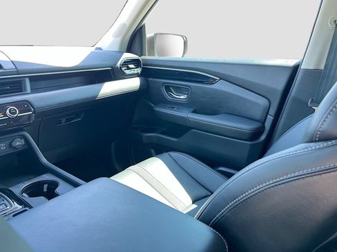 Used 2024 Honda Pilot EX-L image 22
