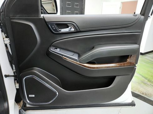 Used 2019 Chevrolet Tahoe LT w/ Luxury Package image 26