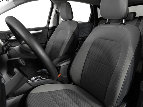 Used 2021 Ford Escape SE image 16