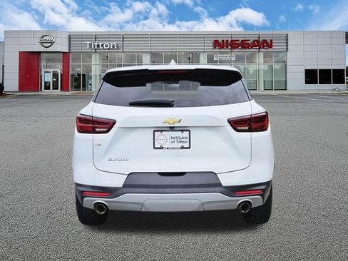 Used 2023 Chevrolet Blazer LT FWD image 5