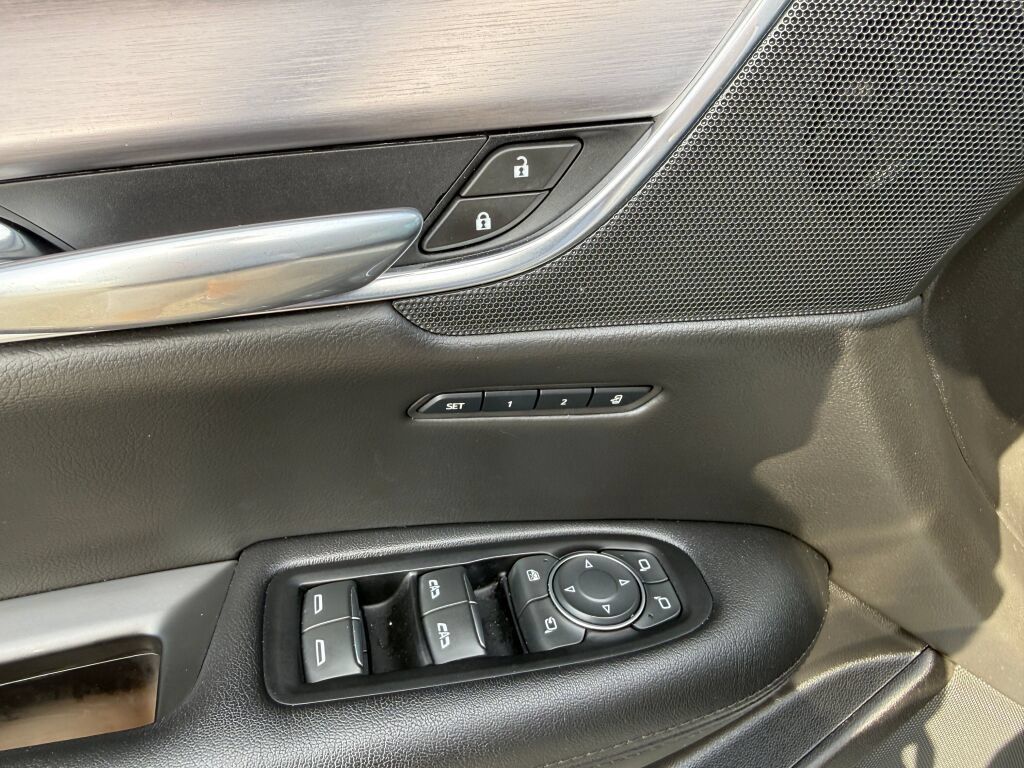 Used 2019 Cadillac XT5 Premium Luxury AWD/4WD image 18