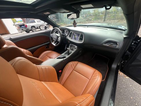 Used 2017 Dodge Challenger SRT Hellcat image 17