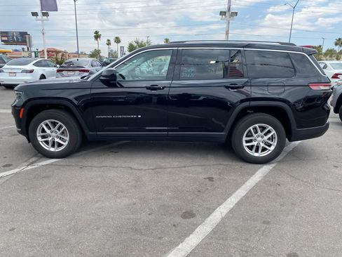 Used 2022 Jeep Grand Cherokee L Laredo w/ Luxury Tech Group I RWD image 9
