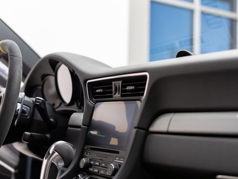 Used 2018 Porsche 911 GT3 image 64