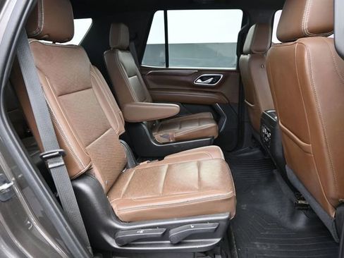 Used 2021 Chevrolet Tahoe High Country w/ Premium Package image 30