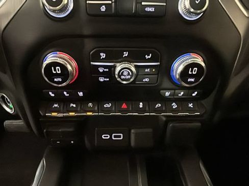 Used 2019 GMC Sierra 1500 Denali w/ Denali Ultimate Package AWD/4WD image 22