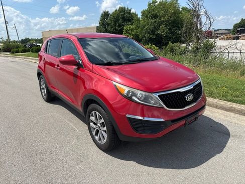 Used 2015 Kia Sportage LX FWD image 2