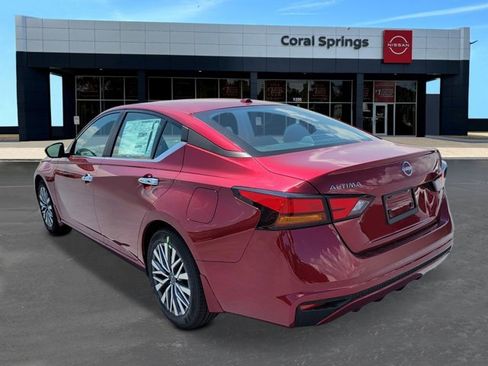 New 2025 Nissan Altima 2.5 SV image 3