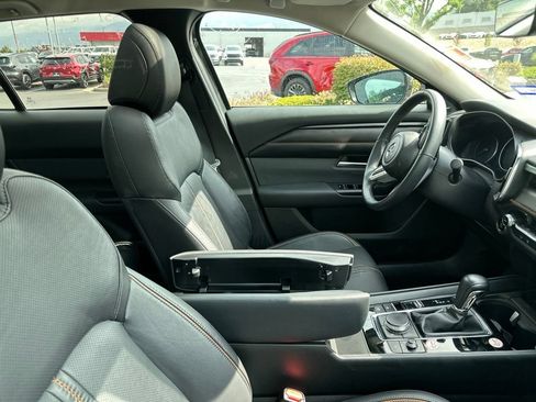 Certified 2025 MAZDA CX-50 AWD 2.5 S w/ Premium Plus Pkg image 9