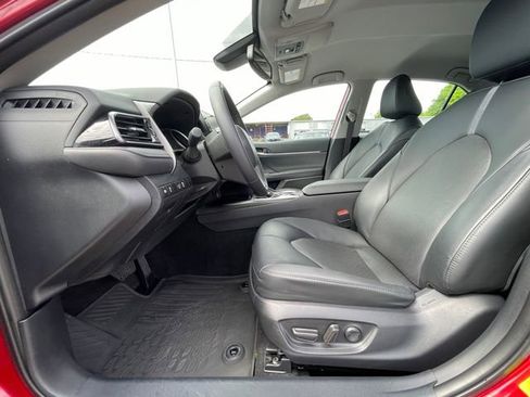 Used 2024 Toyota Camry XLE image 17