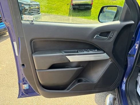 Used 2017 Chevrolet Colorado LT w/ LT Convenience Package AWD/4WD image 7