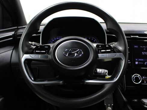 Used 2022 Hyundai Santa Cruz SE AWD/4WD image 9