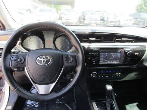Used 2015 Toyota Corolla S FWD image 15