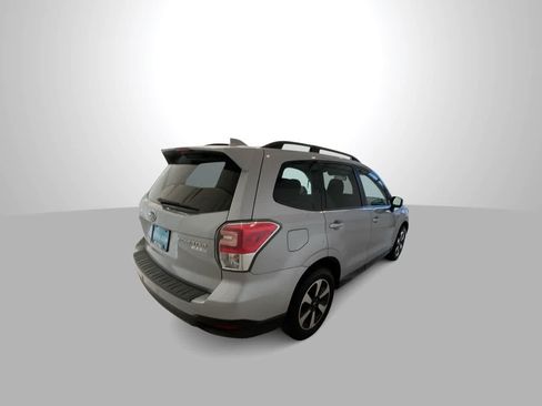 Used 2017 Subaru Forester 2.5i Premium AWD/4WD image 8