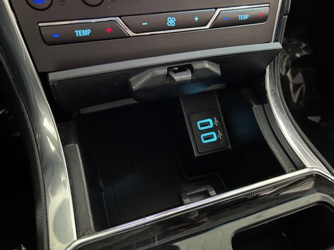 Used 2020 Ford Edge Titanium w/ Equipment Group 301A image 10