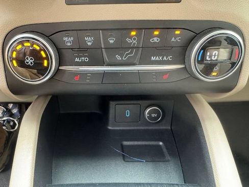 Used 2020 Ford Escape SE AWD/4WD image 14