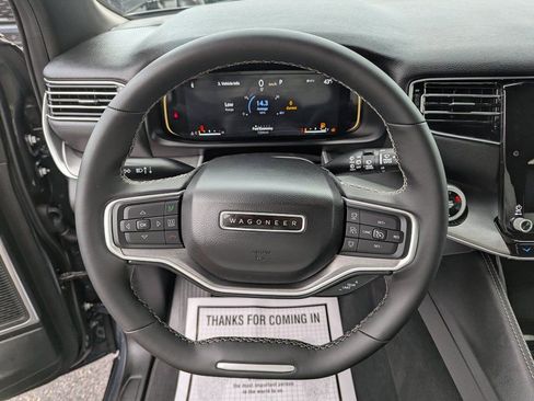 Used 2025 Jeep Wagoneer Series II image 23