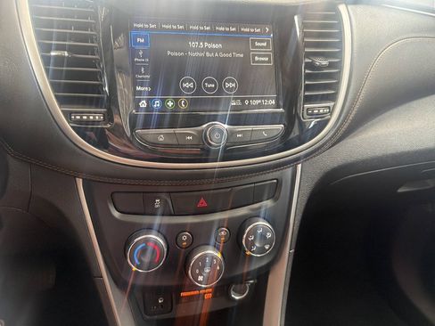 Used 2019 Chevrolet Trax LS w/ LPO, Cargo Package FWD image 26