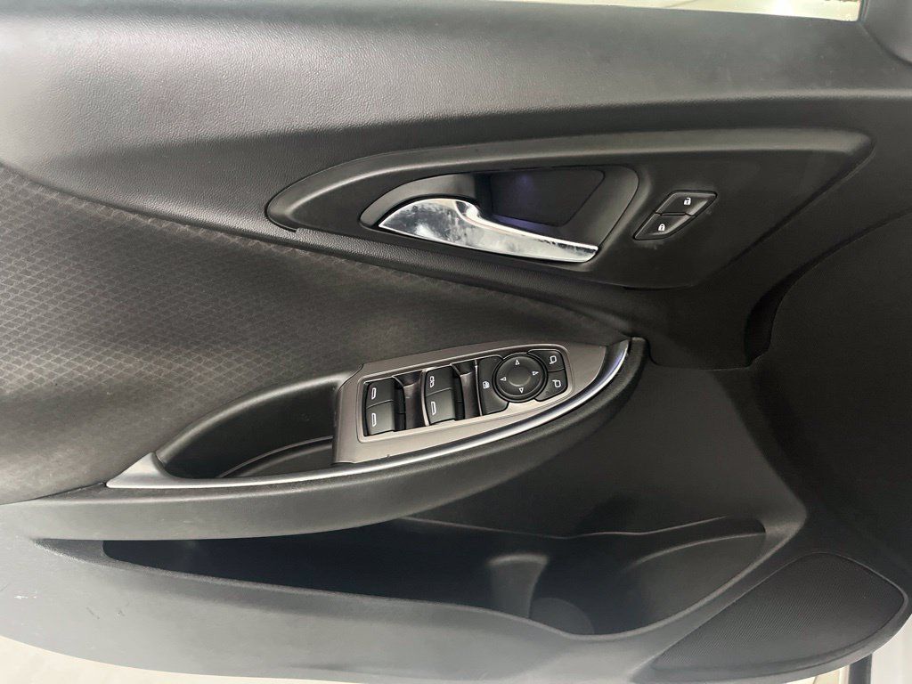 Used 2018 Chevrolet Malibu LT FWD image 51