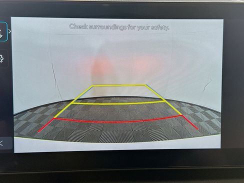 Used 2025 Hyundai Santa Fe SEL image 22