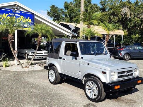 Used 1987 Suzuki Samurai 4WD Soft Top image 2