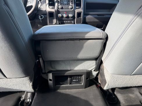 Used 2013 RAM 2500 Tradesman w/ Chrome Appearance Group image 24