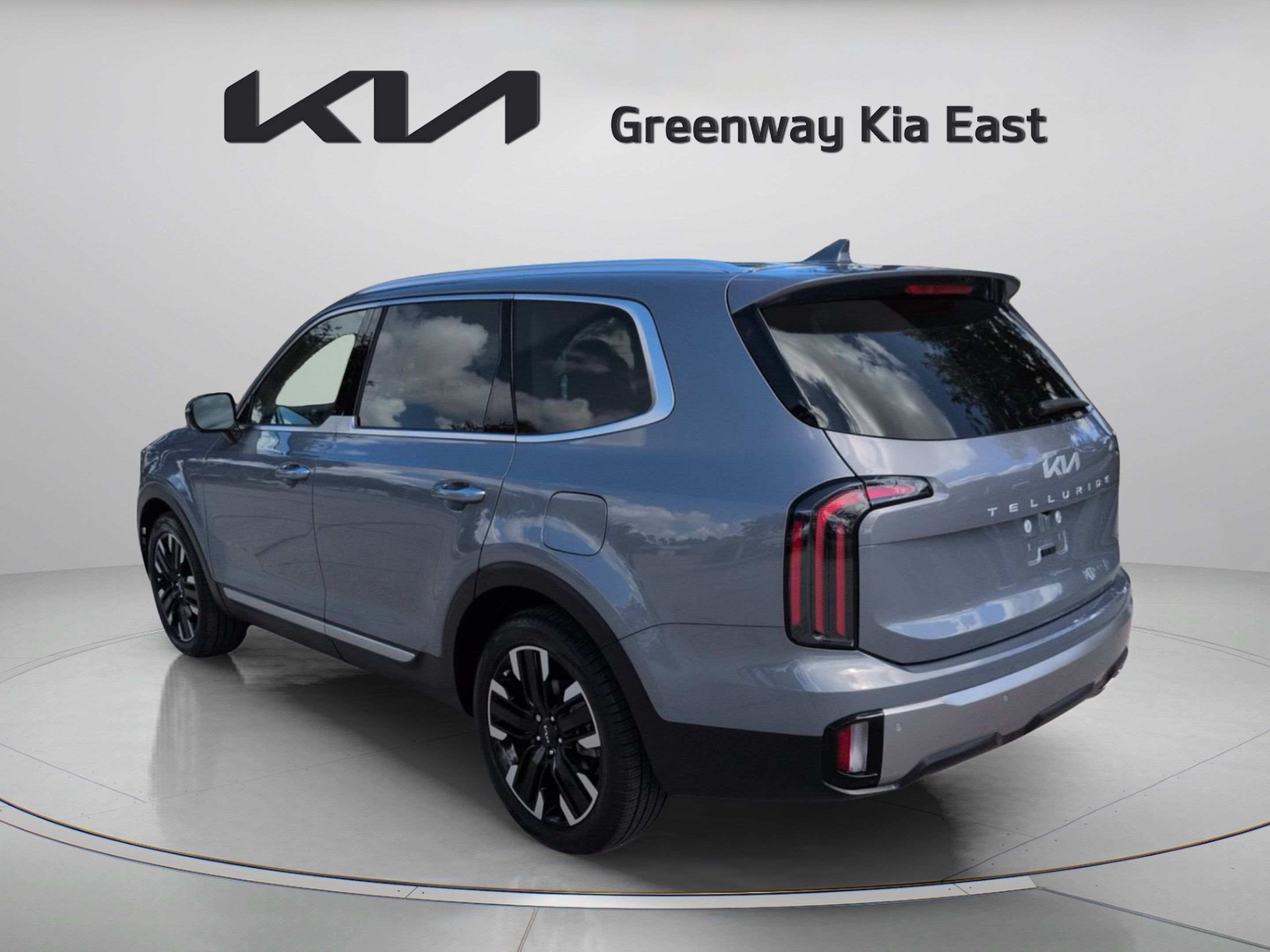 Certified 2025 Kia Telluride SX FWD image 8