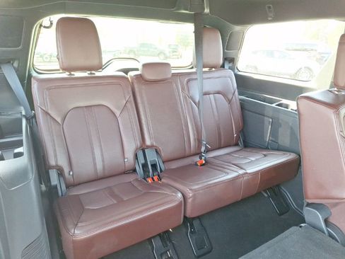 Used 2024 Ford Expedition Limited AWD/4WD image 23