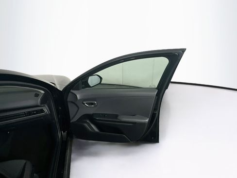 Used 2025 Kia K4 FWD image 30