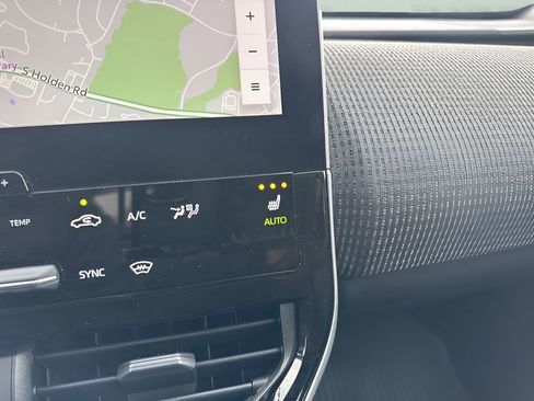 Used 2024 Toyota bZ4X XLE w/ Weather Package image 22