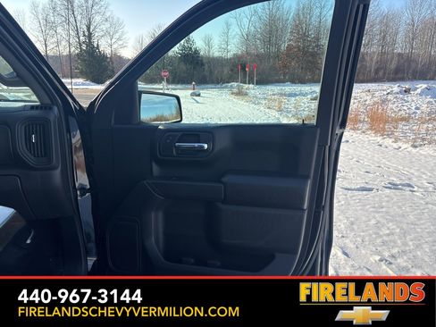 Certified 2025 Chevrolet Silverado 1500 Custom Trail Boss w/ Dark Appearance Package image 24