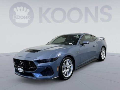 Used 2025 Ford Mustang GT Premium RWD image 1