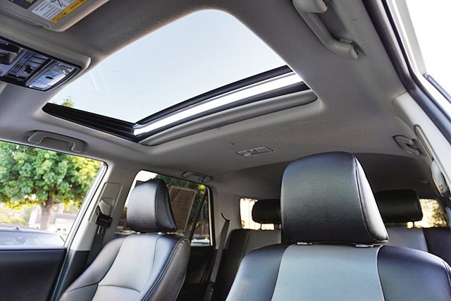 Used 2023 Toyota 4Runner SR5 Premium w/ Moonroof Package RWD image 26