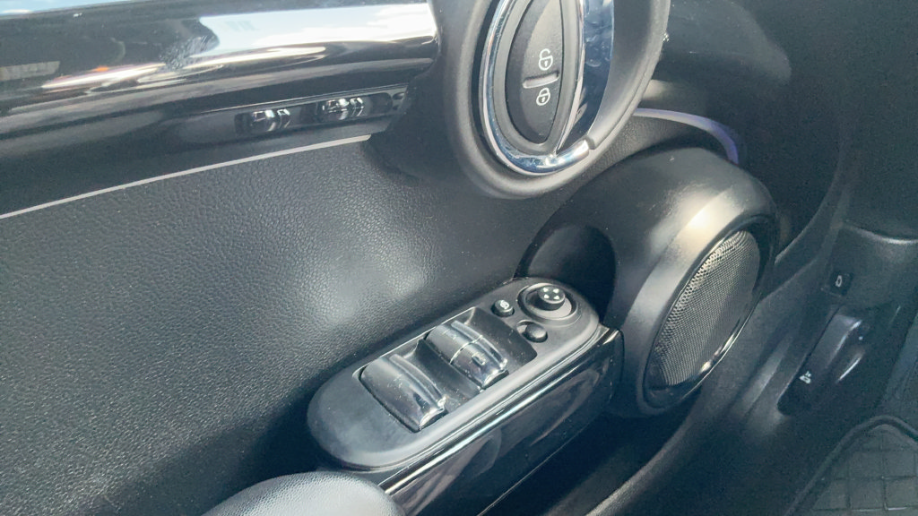 Used 2023 MINI Cooper S FWD image 12