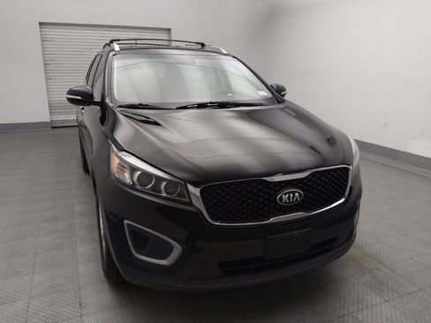 Used 2017 Kia Sorento AWD image 14