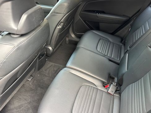 Used 2024 Kia Sportage SX image 12