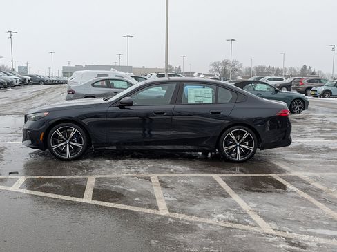 New 2026 BMW 530i xDrive w/ M Sport Package image 3