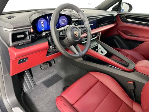 Certified 2024 Porsche Macan 4 Electric image 4