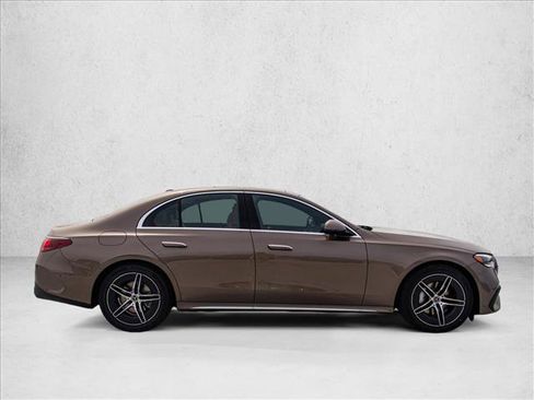 New 2026 Mercedes-Benz E 350 4MATIC Sedan image 4
