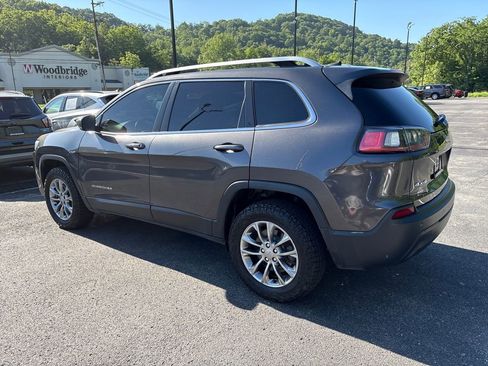 Used 2020 Jeep Cherokee Latitude Plus AWD/4WD image 3