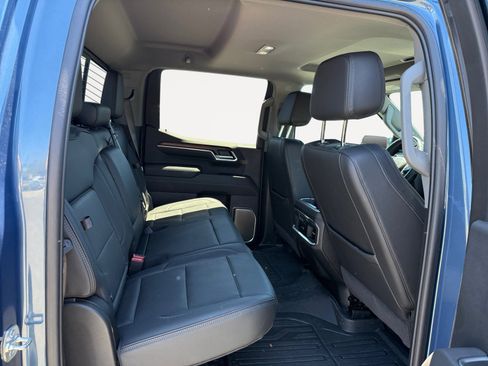 Used 2025 GMC Sierra 1500 Denali w/ Technology Package AWD/4WD image 18