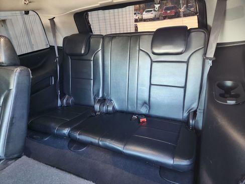 Used 2019 Chevrolet Tahoe LS w/ All-Season Package image 41