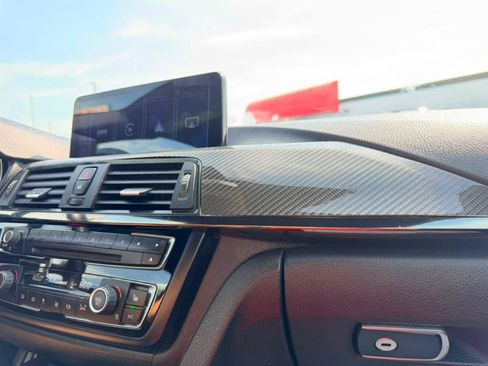 Used 2015 BMW M4 Convertible RWD image 26