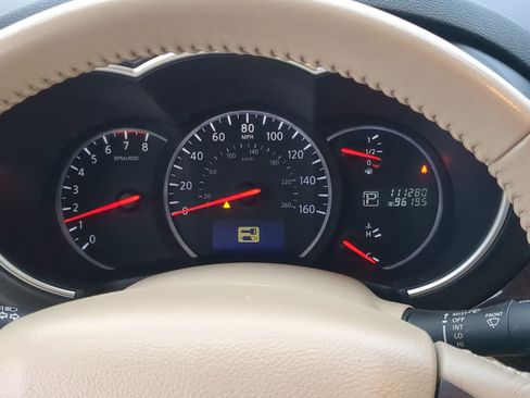 Used 2014 Nissan Quest SV image 15