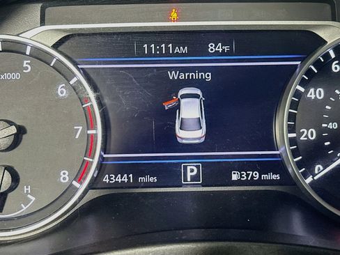 Used 2024 Nissan Sentra SV FWD image 18