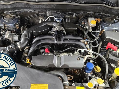 Used 2017 Subaru Forester 2.5i Touring AWD/4WD image 40