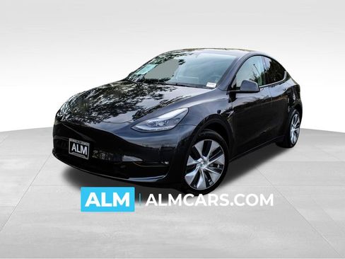 Used 2024 Tesla Model Y Long Range image 1