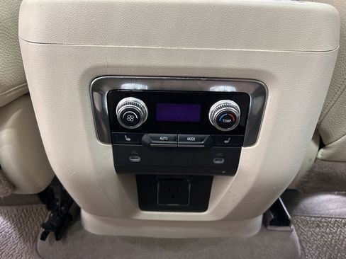 Used 2022 GMC Yukon XL Denali AWD/4WD image 31