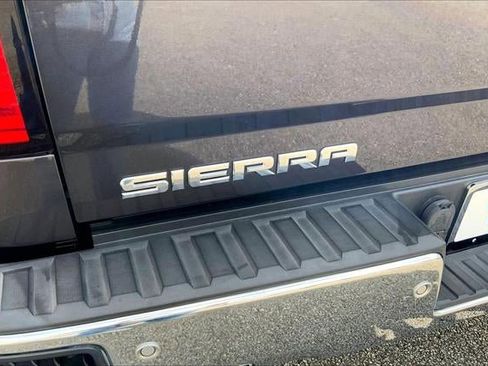 Used 2015 GMC Sierra 1500 SLT w/ SLT Crew Cab Value Package image 30