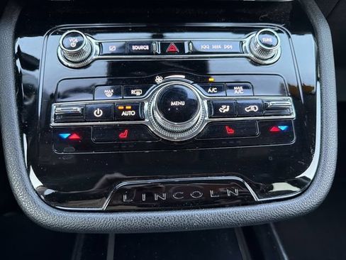 Used 2021 Lincoln Corsair FWD w/ Equipment Group 101A image 19